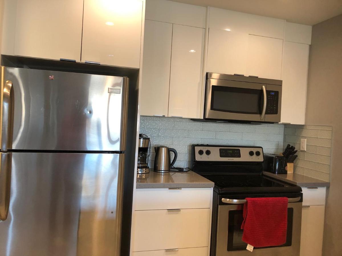 YYC Amicable, Cozy, High Speed Internet, Sleeps 2 Riverview Downtown Apartment מראה חיצוני תמונה