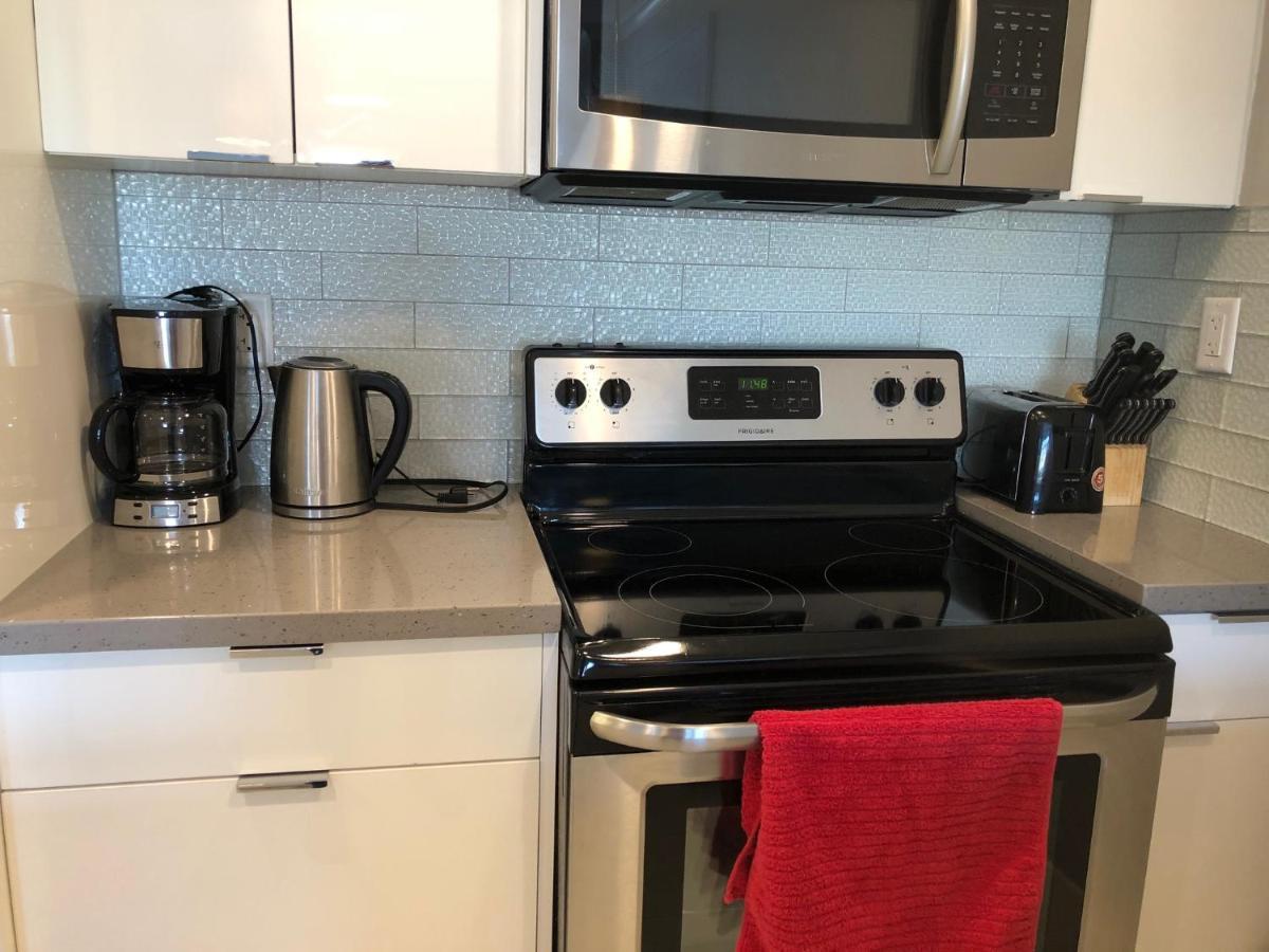 YYC Amicable, Cozy, High Speed Internet, Sleeps 2 Riverview Downtown Apartment מראה חיצוני תמונה