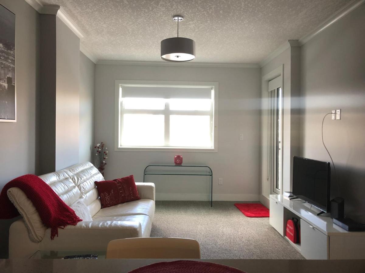YYC Amicable, Cozy, High Speed Internet, Sleeps 2 Riverview Downtown Apartment מראה חיצוני תמונה